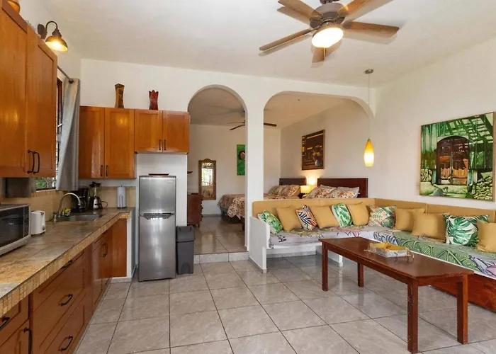 Villas El Parque 18A 1Br Central Apartment W Huge Patio