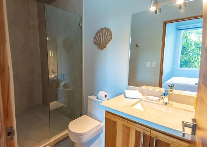 Villa Costa Vida Tower Suites